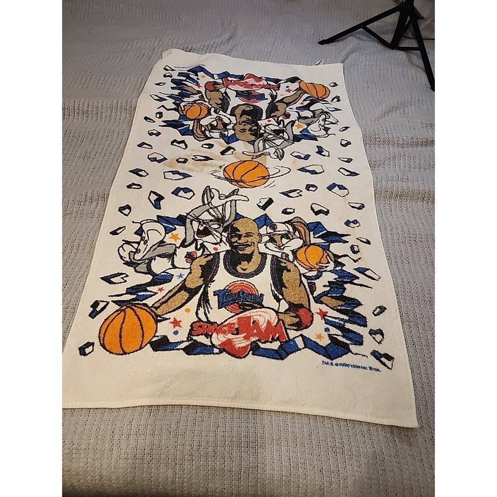 VTG MICHAEL JORDAN SPACE JAM LOONEY TUNES BEACH TOWEL MOVIE NBA AS IS